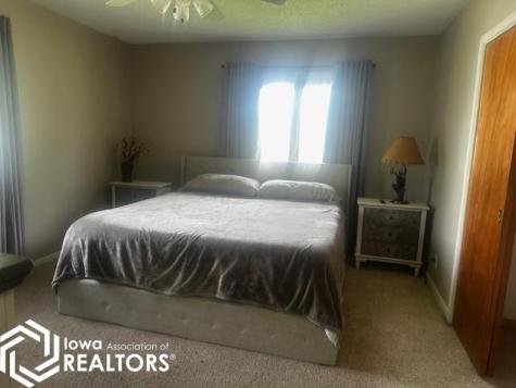 509 SW 2nd Street SW Britt IA 50423
