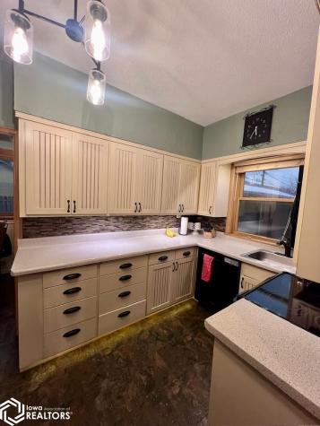 603 1st Avenue NE Clarion IA 50525