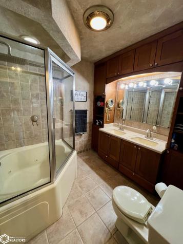 603 1st Avenue NE Clarion IA 50525