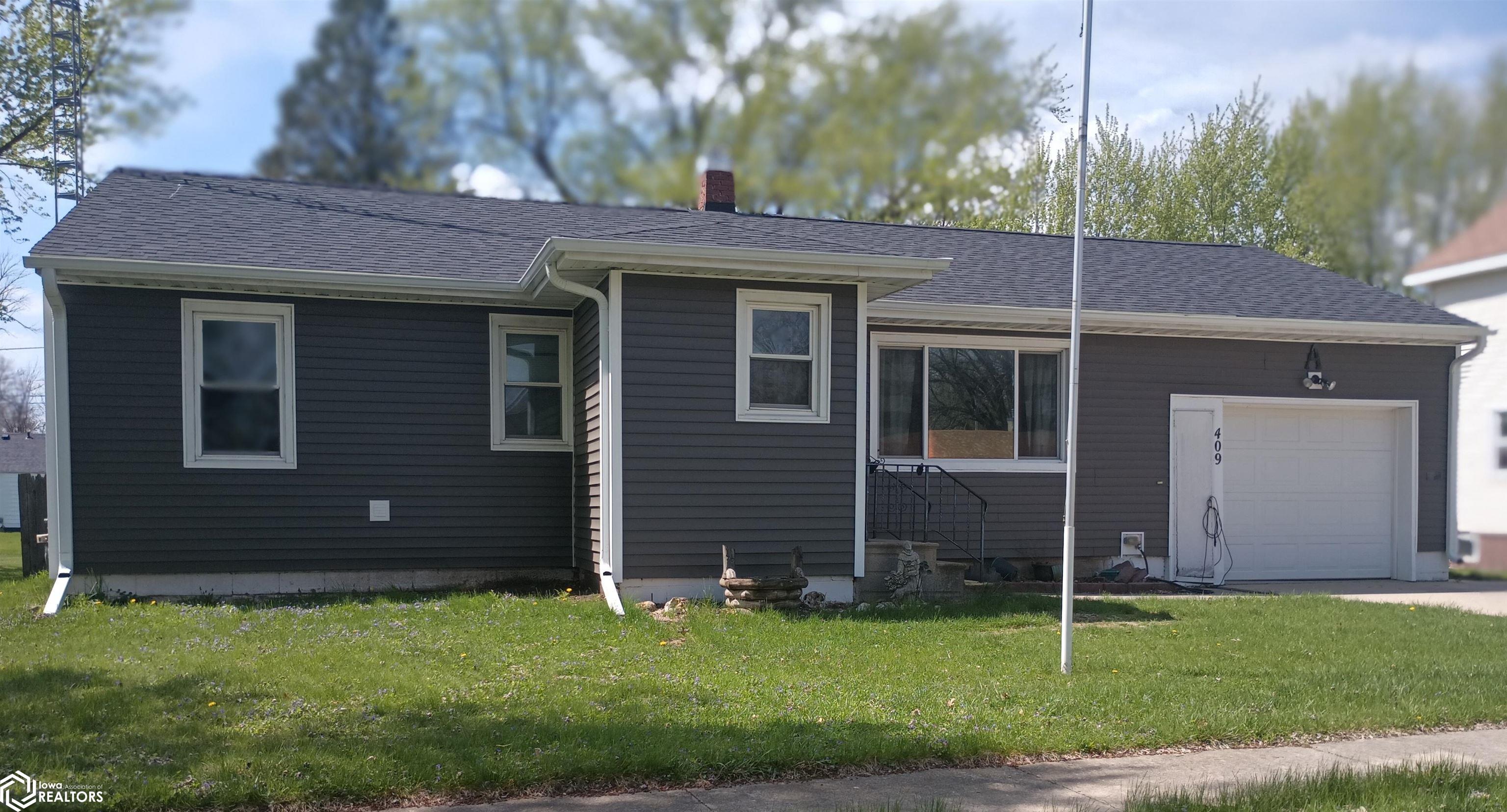 409 6th Street SW Hampton IA 50441