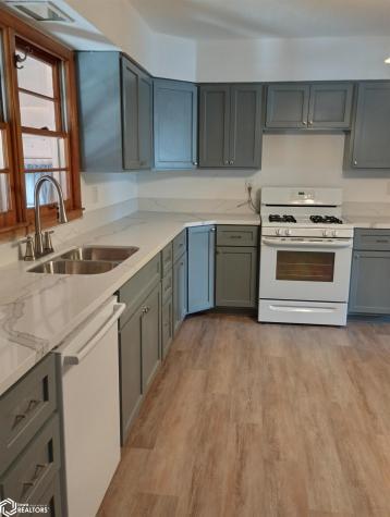 409 6th Street SW Hampton IA 50441