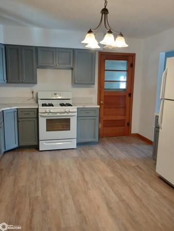 409 6th Street SW Hampton IA 50441