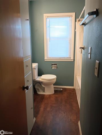 409 6th Street SW Hampton IA 50441
