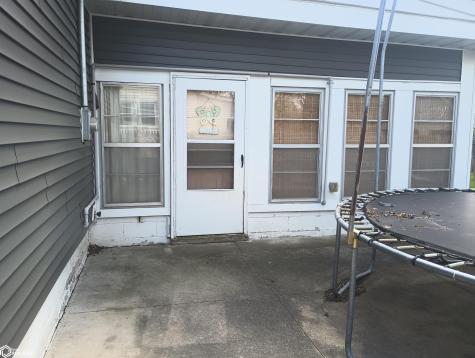 409 6th Street SW Hampton IA 50441