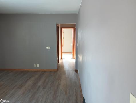 409 6th Street SW Hampton IA 50441