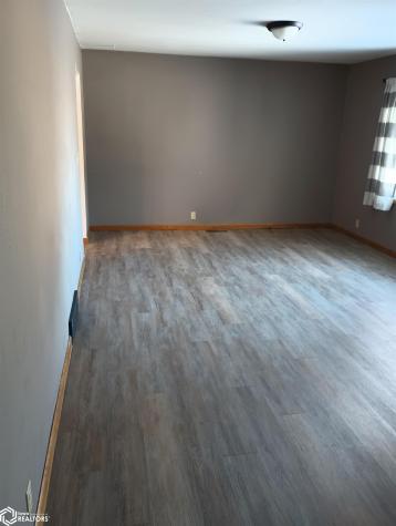 409 6th Street SW Hampton IA 50441