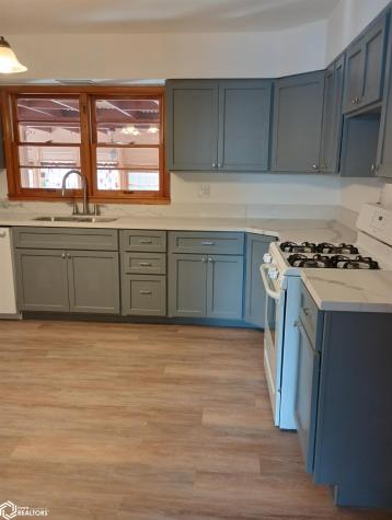 409 6th Street SW Hampton IA 50441