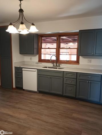 409 6th Street SW Hampton IA 50441