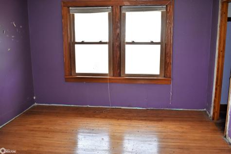 1614 Commercial Iowa Falls IA 50126