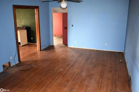 1614 Commercial Iowa Falls IA 50126