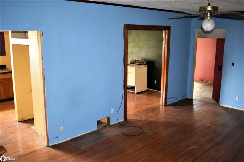 1614 Commercial Iowa Falls IA 50126