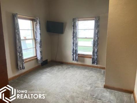 613 3rd Avenue SW Britt IA 50423