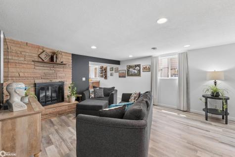 6 N 16th Street Clear Lake IA 50428