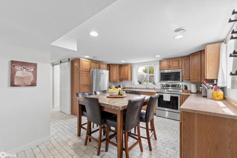 6 N 16th Street Clear Lake IA 50428
