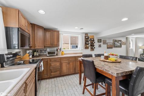 6 N 16th Street Clear Lake IA 50428