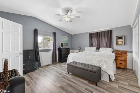 6 N 16th Street Clear Lake IA 50428