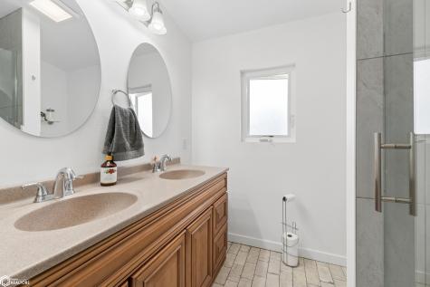 6 N 16th Street Clear Lake IA 50428