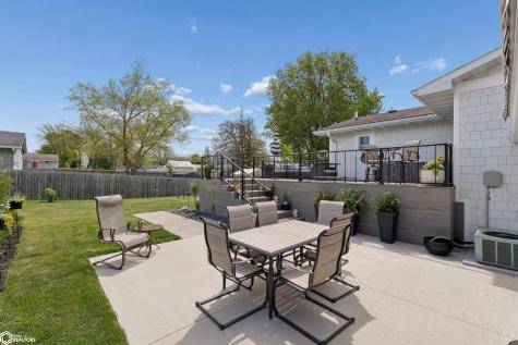 6 N 16th Street Clear Lake IA 50428