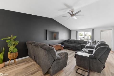 6 N 16th Street Clear Lake IA 50428