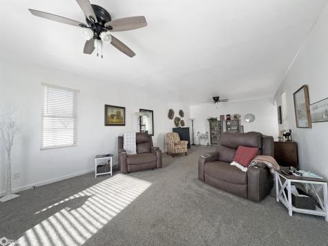 1424 Lemon Avenue Hampton IA 50441