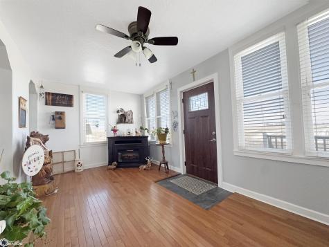 1424 Lemon Avenue Hampton IA 50441