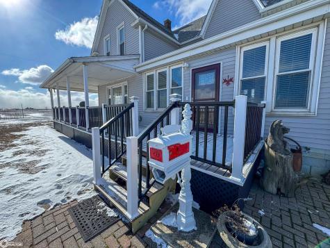 1424 Lemon Avenue Hampton IA 50441