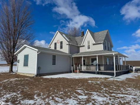 1424 Lemon Avenue Hampton IA 50441