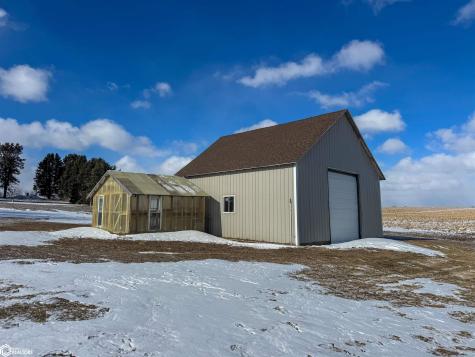 1424 Lemon Avenue Hampton IA 50441