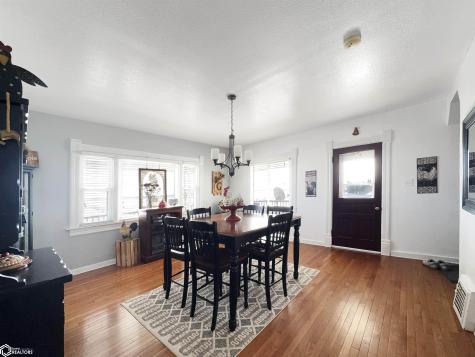 1424 Lemon Avenue Hampton IA 50441