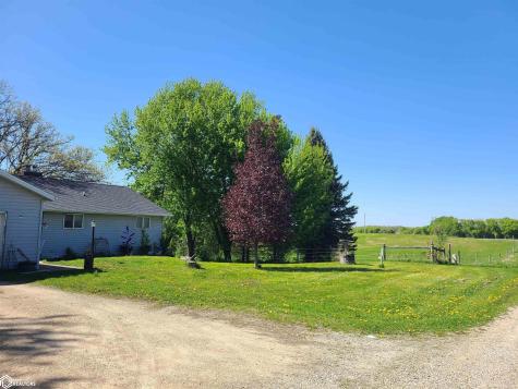 4294 Lilac Avenue Northwood IA 50459
