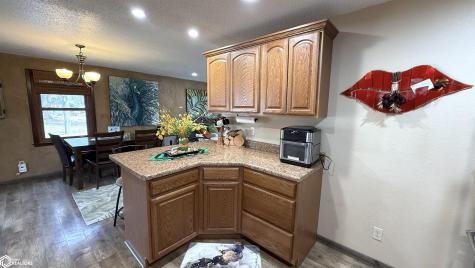 1304 2nd Street NW Mason City IA 50401