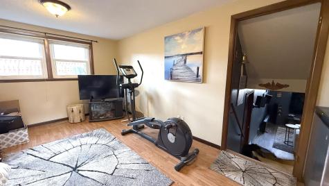 1304 2nd Street NW Mason City IA 50401