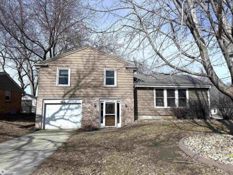1304 2nd Street NW Mason City IA 50401