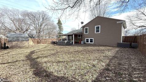 1304 2nd Street NW Mason City IA 50401