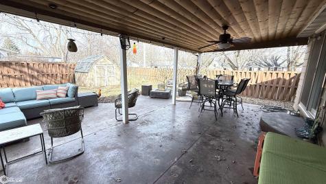 1304 2nd Street NW Mason City IA 50401