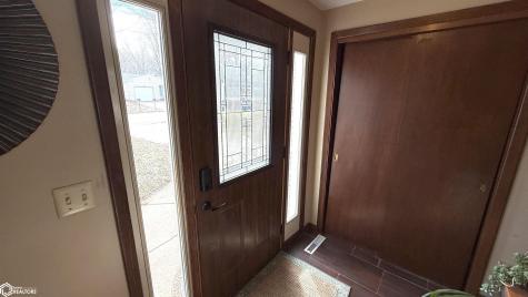 1304 2nd Street NW Mason City IA 50401