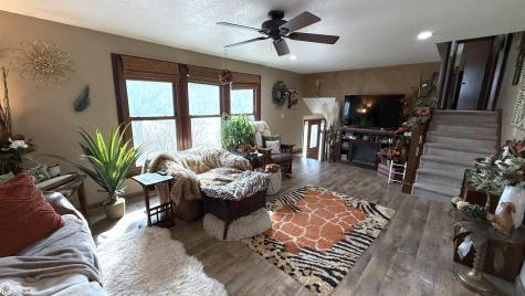 1304 2nd Street NW Mason City IA 50401