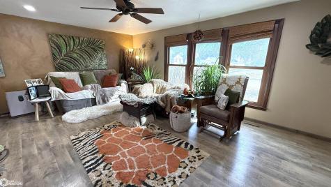 1304 2nd Street NW Mason City IA 50401