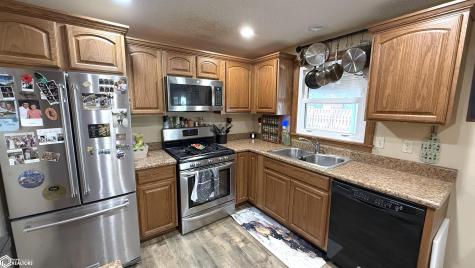 1304 2nd Street NW Mason City IA 50401