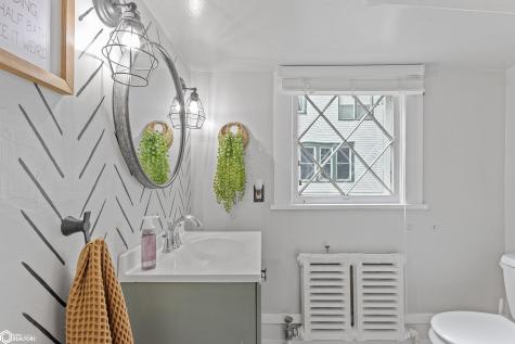 128 10th Street NW Mason City IA 50401