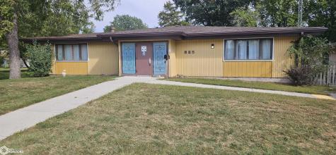 825 S 7th Street Forest City IA 50436