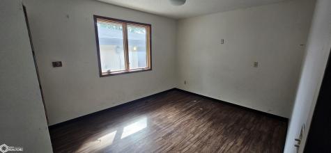 825 S 7th Street Forest City IA 50436
