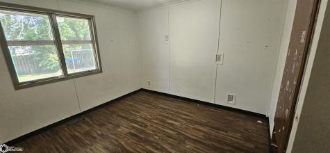 825 S 7th Street Forest City IA 50436