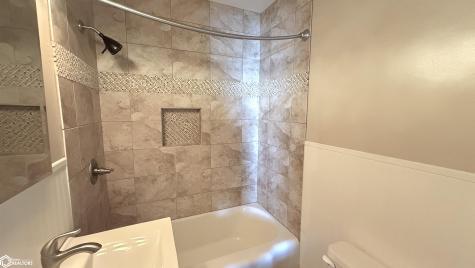 815 16th Street NE Mason City IA 50401