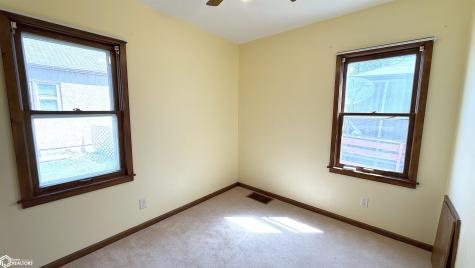 815 16th Street NE Mason City IA 50401