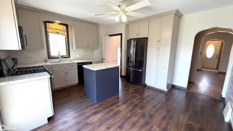 815 16th Street NE Mason City IA 50401