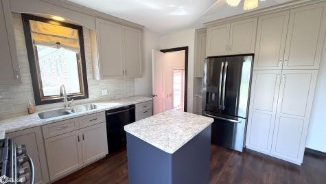 815 16th Street NE Mason City IA 50401