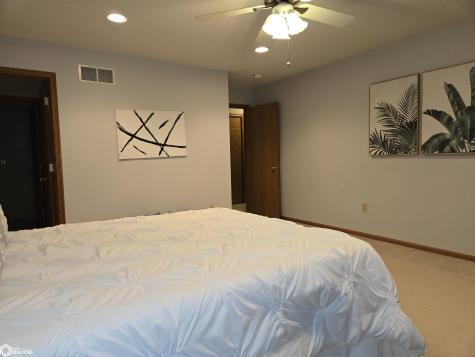 1110 15th Street SE Mason City IA 50401