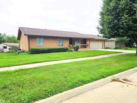 1973 S Carolina Avenue Mason City IA 50401-5309
