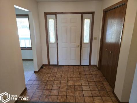1973 S Carolina Avenue Mason City IA 50401-5309